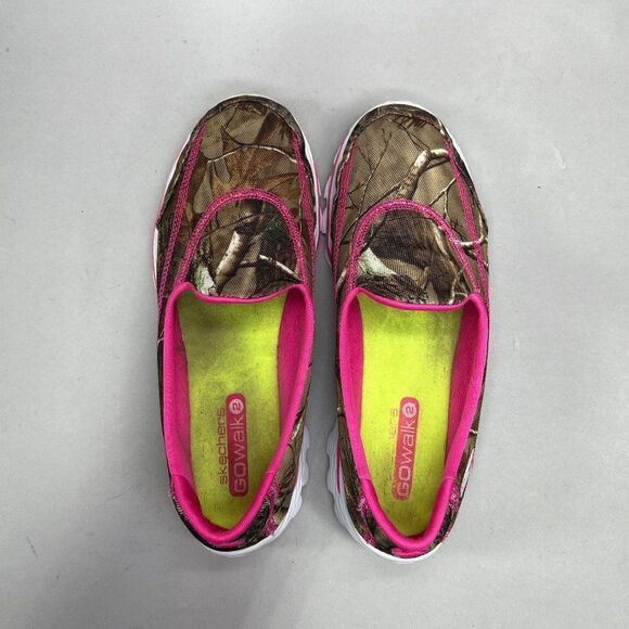 Skechers Girl's Size 5 Go Walk 2 - The Real Deal Slip On Camouflage Sheos - Picture 8 of 10
